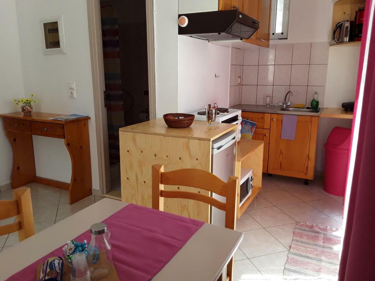 Aaron Studios Apartments Agia Fotia  Ngoại thất bức ảnh